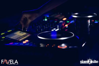 Friday Night at Favela Thonglor — photo 33