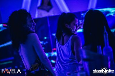 Friday Night at Favela Thonglor — photo 40