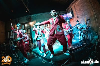 Mocca Garden x T-Bone at 20Something Bar — photo 23