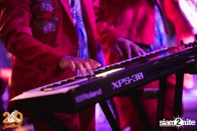 Mocca Garden x T-Bone at 20Something Bar — photo 35