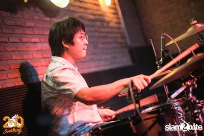 Mocca Garden x T-Bone at 20Something Bar — photo 95