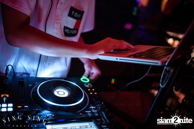 BLING IT กับ Bangkok Invaders ที่ ซิง ซิง เธียเตอร์ — photo 35