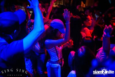 BLING IT กับ Bangkok Invaders ที่ ซิง ซิง เธียเตอร์ — photo 70