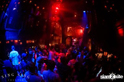 BLING IT กับ Bangkok Invaders ที่ ซิง ซิง เธียเตอร์ — photo 73