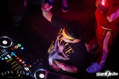 BLING IT กับ Bangkok Invaders ที่ ซิง ซิง เธียเตอร์ — photo 125