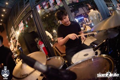Atom Chanakan at AINU Bar — photo 53