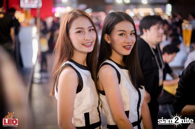 Singha Beer Garden w/ ETC. at CentralWorld — photo 26