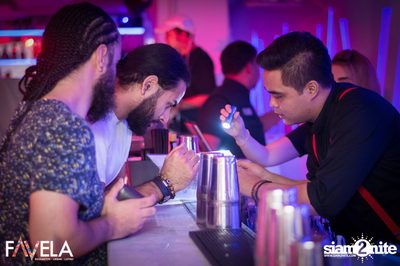 Friday Night at Favela Thonglor — photo 7