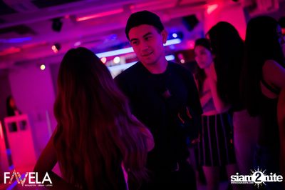 Friday Night at Favela Thonglor — photo 11