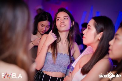 Friday Night at Favela Thonglor — photo 17