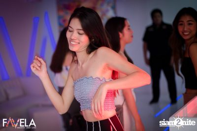 Friday Night at Favela Thonglor — photo 25