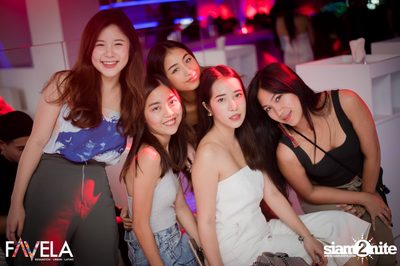 Friday Night at Favela Thonglor — photo 29