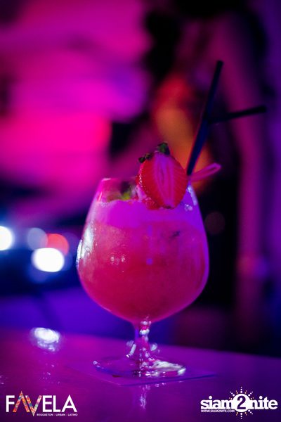 Friday Night at Favela Thonglor — photo 33