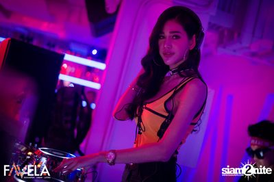 Friday Night at Favela Thonglor — photo 35
