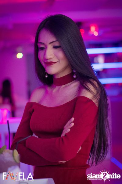 Friday Night at Favela Thonglor — photo 56