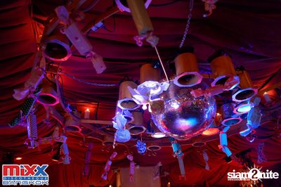 Sugar n Cream at MIXX Bangkok — photo 8
