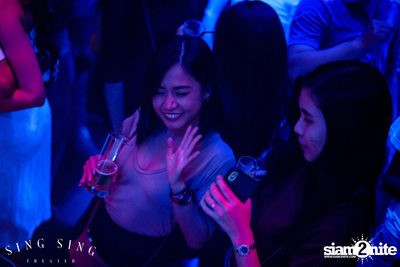 BLING IT กับ Bangkok Invaders 2nd Anniversary — photo 74