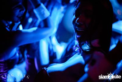 BLING IT กับ Bangkok Invaders 2nd Anniversary — photo 144