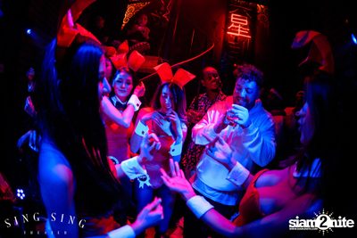 BLING IT กับ Bangkok Invaders 2nd Anniversary — photo 155