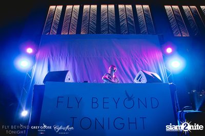 Fly Beyond Tonight กับ 2manydjs ที่ คาเฟ่ เดล มาร์ ภูเก็ต — photo 21