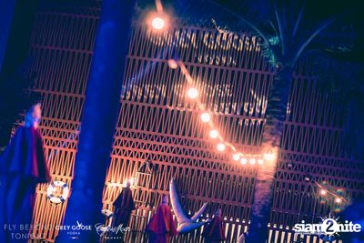 Fly Beyond Tonight กับ 2manydjs ที่ คาเฟ่ เดล มาร์ ภูเก็ต — photo 38