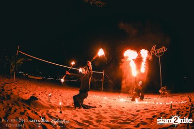 Fly Beyond Tonight กับ 2manydjs ที่ คาเฟ่ เดล มาร์ ภูเก็ต — photo 60