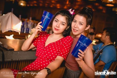 Fly Beyond Tonight กับ 2manydjs ที่ คาเฟ่ เดล มาร์ ภูเก็ต — photo 82