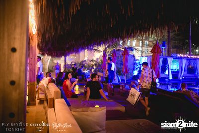 Fly Beyond Tonight กับ 2manydjs ที่ คาเฟ่ เดล มาร์ ภูเก็ต — photo 95