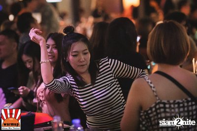 Give Me Five ที่ วอร์ม อัพ คาเฟ่ เชียงใหม่ — photo 35