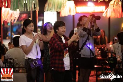 Give Me Five ที่ วอร์ม อัพ คาเฟ่ เชียงใหม่ — photo 45