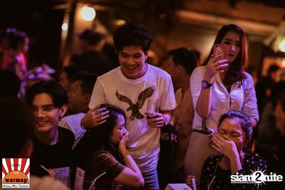 Give Me Five ที่ วอร์ม อัพ คาเฟ่ เชียงใหม่ — photo 55