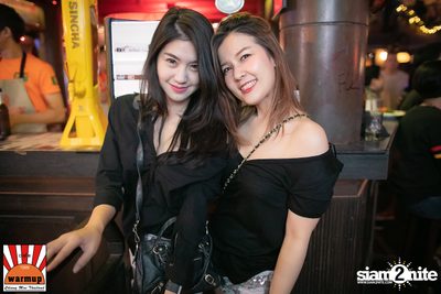 Give Me Five ที่ วอร์ม อัพ คาเฟ่ เชียงใหม่ — photo 57