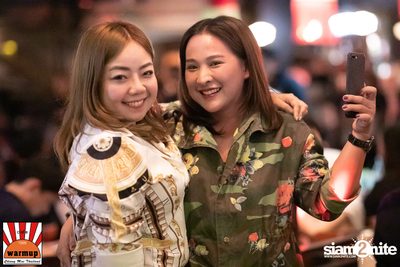 Give Me Five ที่ วอร์ม อัพ คาเฟ่ เชียงใหม่ — photo 64