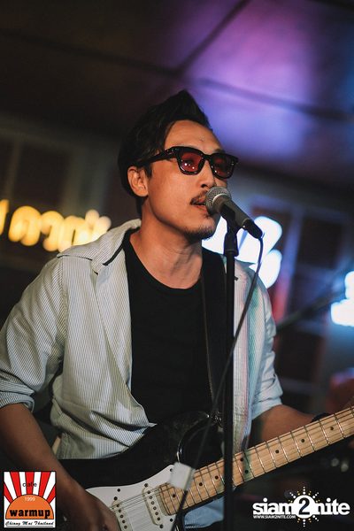 Give Me Five ที่ วอร์ม อัพ คาเฟ่ เชียงใหม่ — photo 66