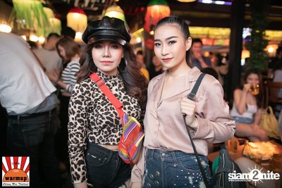 Give Me Five ที่ วอร์ม อัพ คาเฟ่ เชียงใหม่ — photo 69