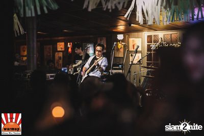 Give Me Five ที่ วอร์ม อัพ คาเฟ่ เชียงใหม่ — photo 70