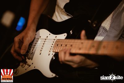 Give Me Five ที่ วอร์ม อัพ คาเฟ่ เชียงใหม่ — photo 79