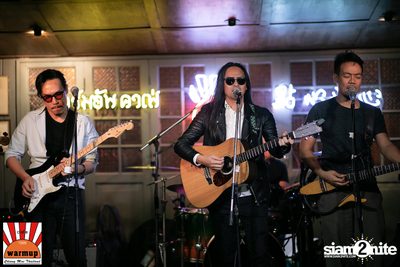 Give Me Five ที่ วอร์ม อัพ คาเฟ่ เชียงใหม่ — photo 81