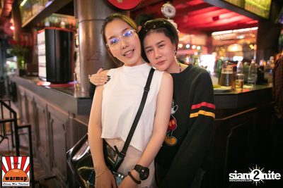 Give Me Five ที่ วอร์ม อัพ คาเฟ่ เชียงใหม่ — photo 86
