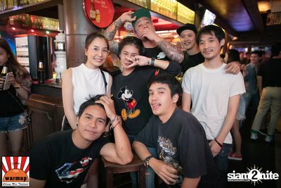 Give Me Five ที่ วอร์ม อัพ คาเฟ่ เชียงใหม่ — photo 87