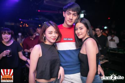 Give Me Five ที่ วอร์ม อัพ คาเฟ่ เชียงใหม่ — photo 96