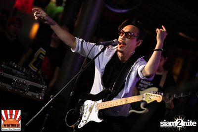 Give Me Five ที่ วอร์ม อัพ คาเฟ่ เชียงใหม่ — photo 109