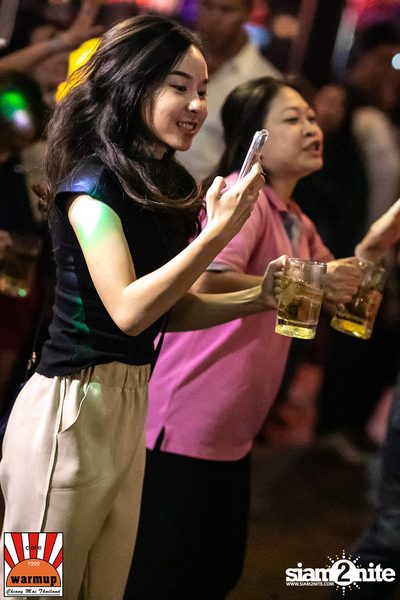 Give Me Five ที่ วอร์ม อัพ คาเฟ่ เชียงใหม่ — photo 111