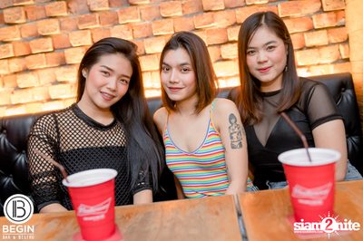 Og-anic x Lazyloxy ที่ บีกิน บาร์ — photo 40