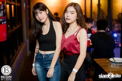 Og-anic x Lazyloxy ที่ บีกิน บาร์ — photo 51