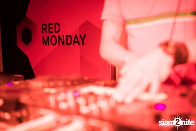Red Monday at Penta — photo 93