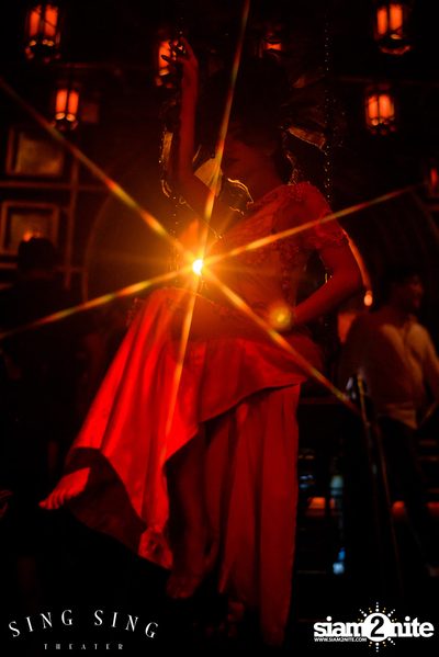 BLING IT กับ Bangkok Invaders ที่ ซิง ซิง เธียเตอร์ — photo 5