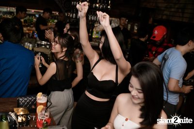 BLING IT กับ Bangkok Invaders ที่ ซิง ซิง เธียเตอร์ — photo 16