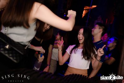 BLING IT กับ Bangkok Invaders ที่ ซิง ซิง เธียเตอร์ — photo 17