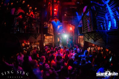 BLING IT กับ Bangkok Invaders ที่ ซิง ซิง เธียเตอร์ — photo 54